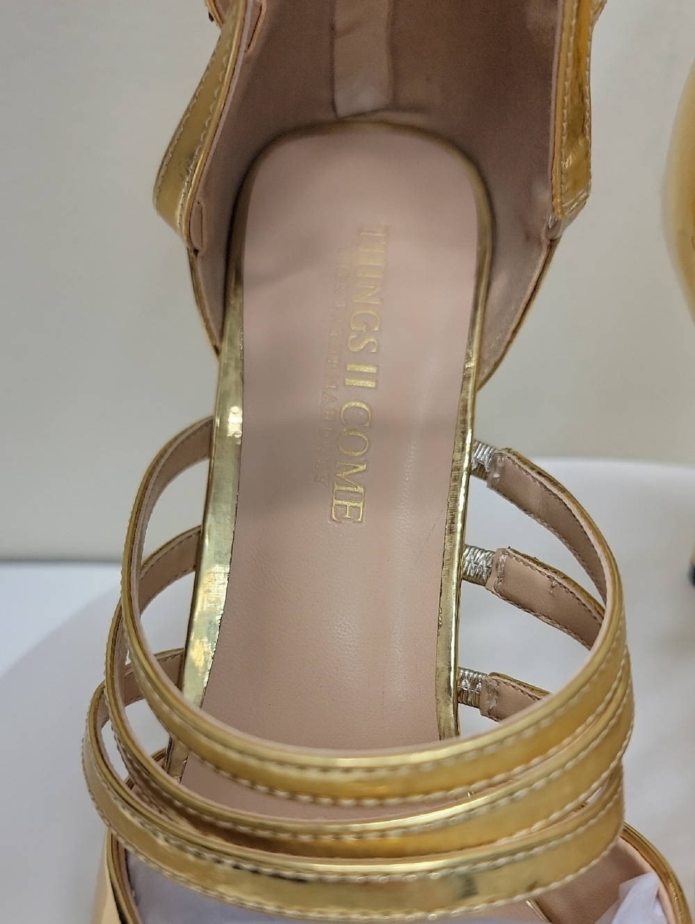 Things II Come NEW IN BOX! Gold Strappy Pointed-Toe Stiletto Heel - Picture 11 of 14
